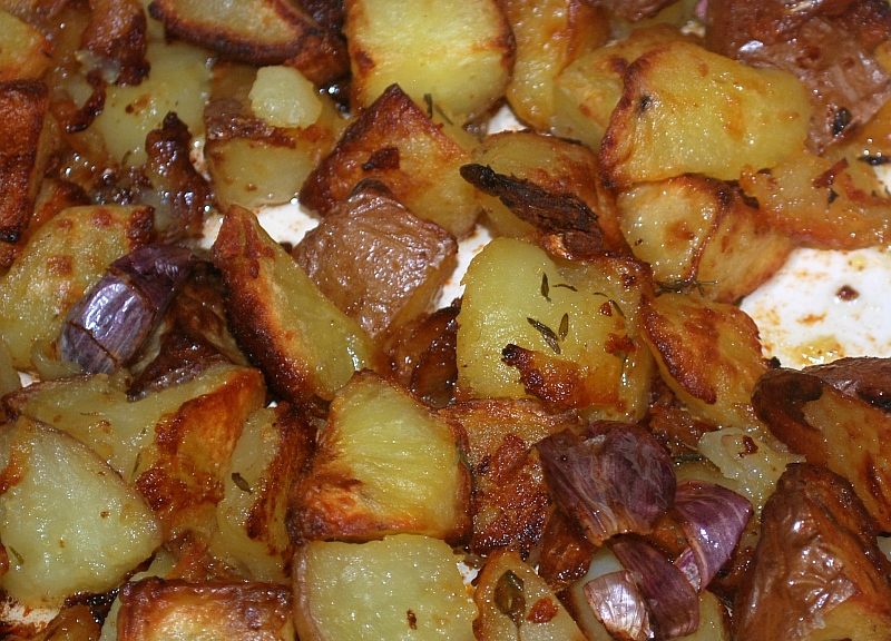Garlic and thyme roasted potatoes