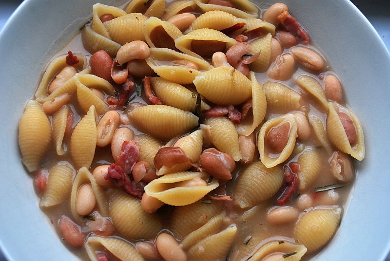Beans and rosemary conchiglie