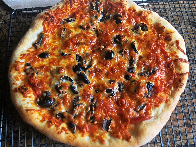 Black olive pizza